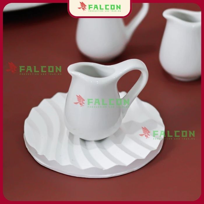 Bình đựng sữa- phụ kiện sứ tiêu chuẩn buffet