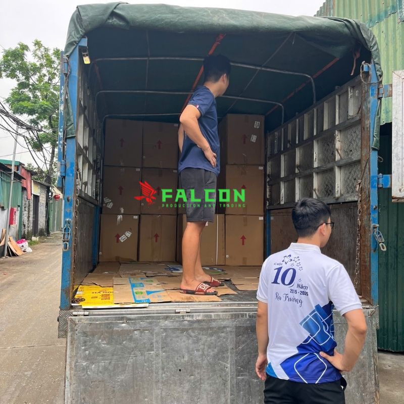 Vận chuyển kho hàng Falcon cho C'lau Hotel